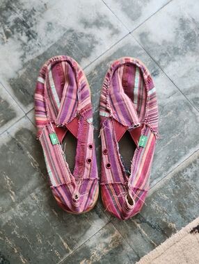 Sanuk Striped Slip-On in Magenta and Teal